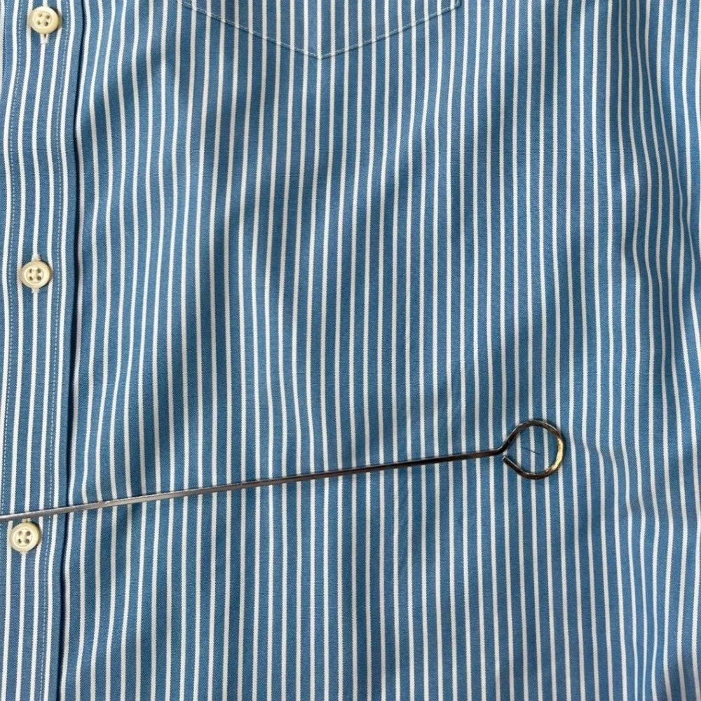 Banana Republic Men XL Blue White Striped Non-Iron Classic Fit Button Down Shirt